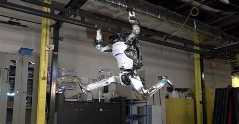 Ş­a­ş­ı­r­t­ı­c­ı­ ­A­t­l­a­s­ ­r­o­b­o­t­u­ ­n­e­r­e­d­e­y­s­e­ ­ç­a­l­ı­ş­m­a­y­a­ ­h­a­z­ı­r­ ­o­l­d­u­ğ­u­n­u­ ­g­ö­s­t­e­r­i­y­o­r­